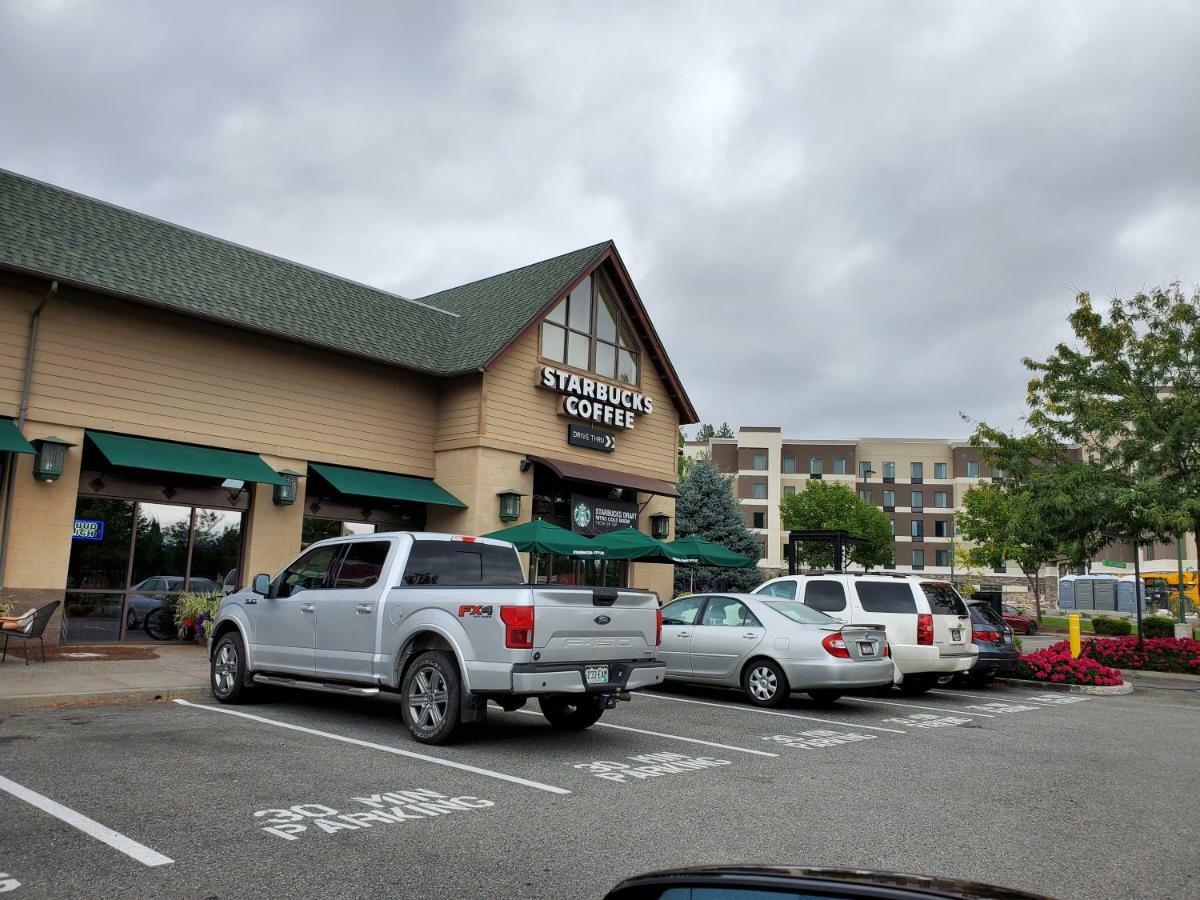Huetter Lane Hotel Exterior photo